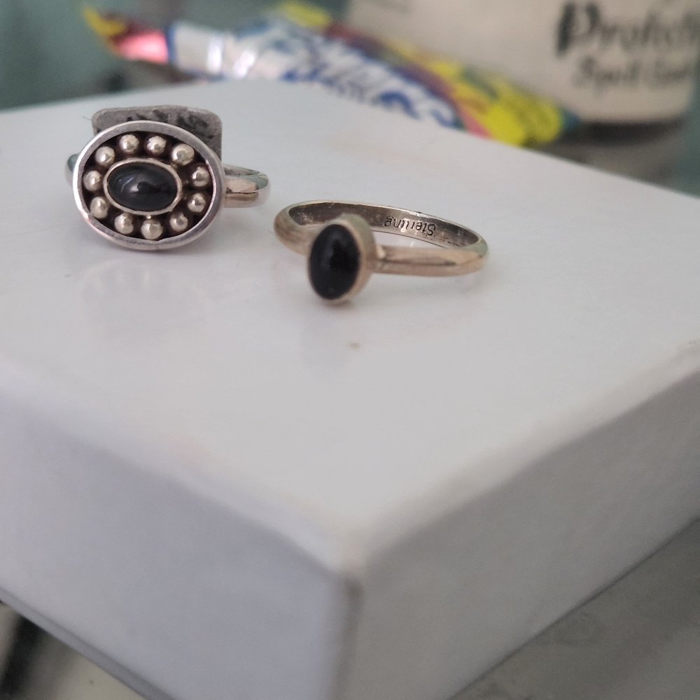 Ring set! NWT Onyx dainty ring set, size 6 onyx scalloped, Onyx simple 6.5